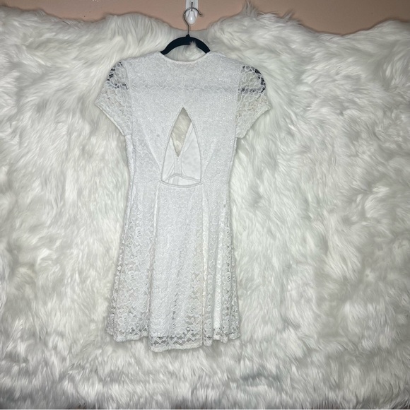 Show Me Your Mumu Women's White Floral Lace Fit Flare Mini Dress Sz M - Picture 3 of 6